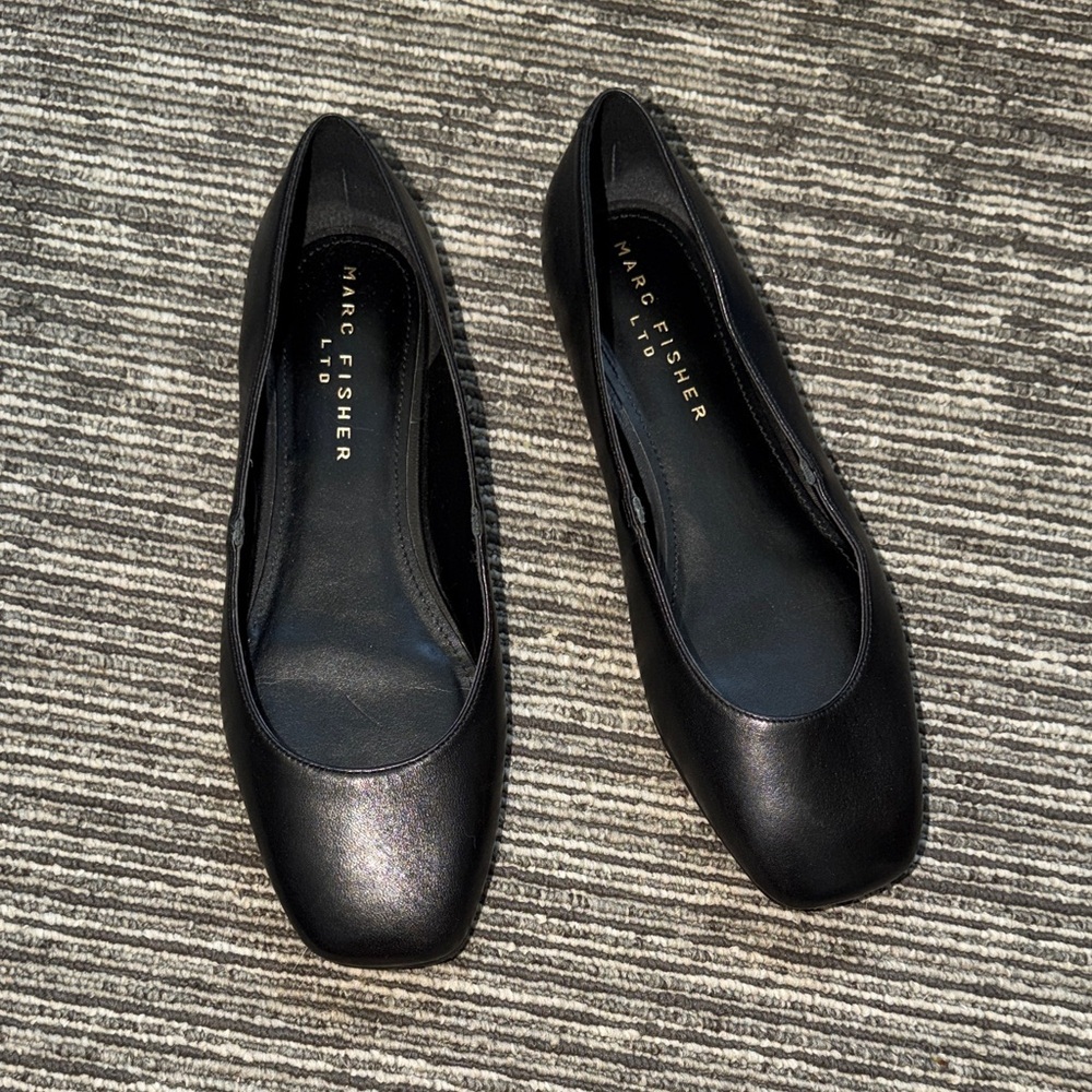 Marc Fisher Square Toe Black Leather Flats Size 7.5